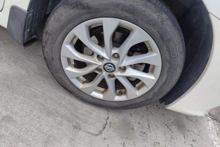 Used Nissan Sylphy 2016 1.6 XL CVT Deluxe Edition Right Front Wheel Hub