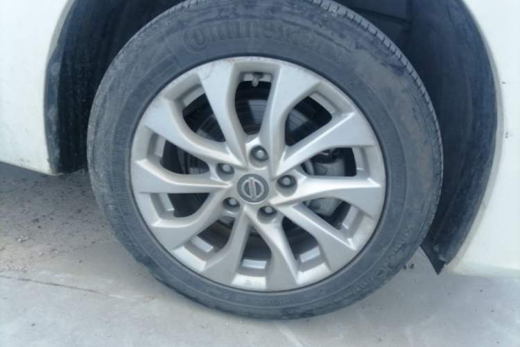 Used Nissan Sylphy 2016 1.6 XL CVT Deluxe Edition Right Front Wheel Hub