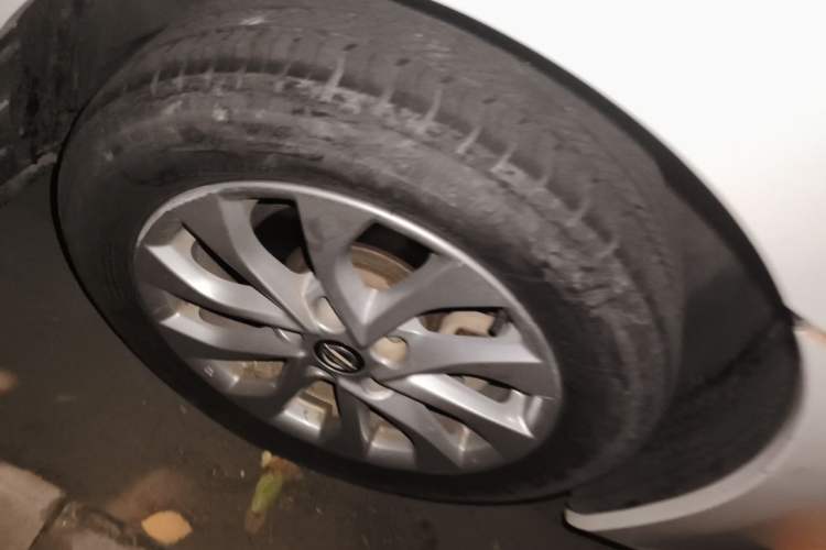 Used Nissan Sylphy 2016 1.6 XL CVT Luxury Edition Right Front Wheel Hub