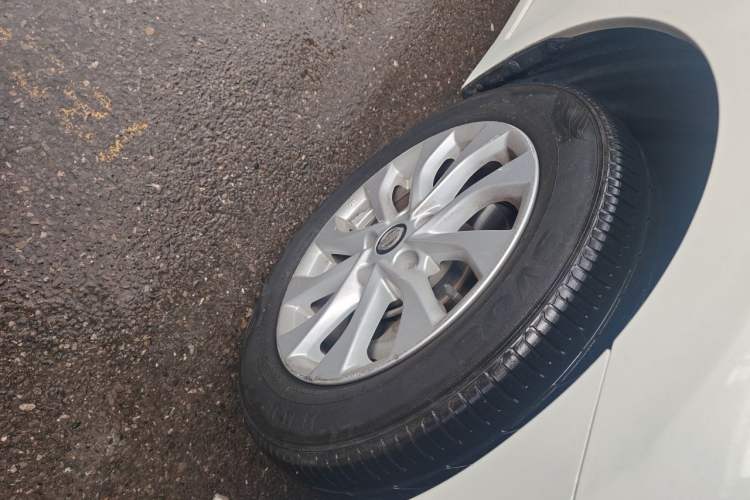 Used Nissan Sylphy 2016 1.6 XL CVT Deluxe Edition Right Front Wheel Hub