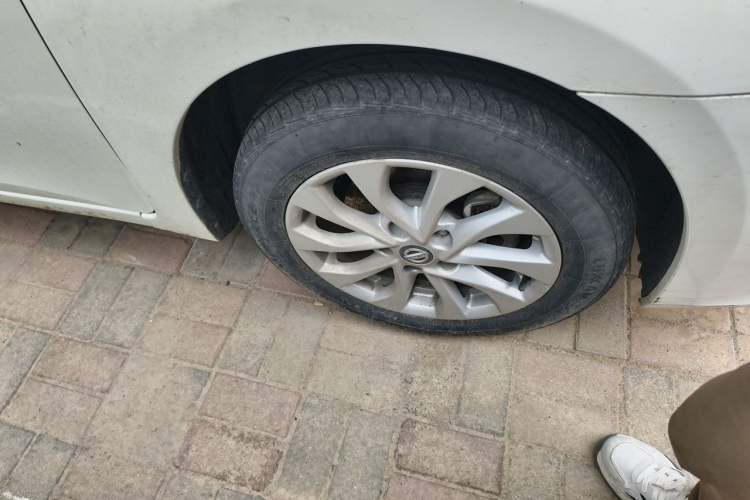 Used Nissan Sylphy 2016 1.6 XL CVT Deluxe Edition Right Front Wheel Hub