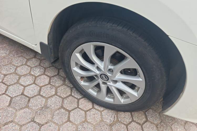 Used Nissan Sylphy 2016 1.6 XL CVT Luxury Edition Right Front Wheel Hub