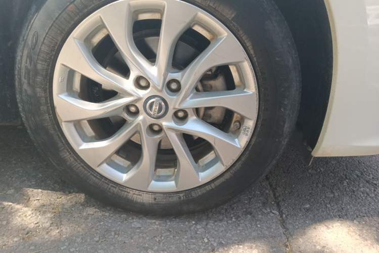 Used Nissan Sylphy 2016 1.6 XL CVT Deluxe Edition Right Front Wheel Hub