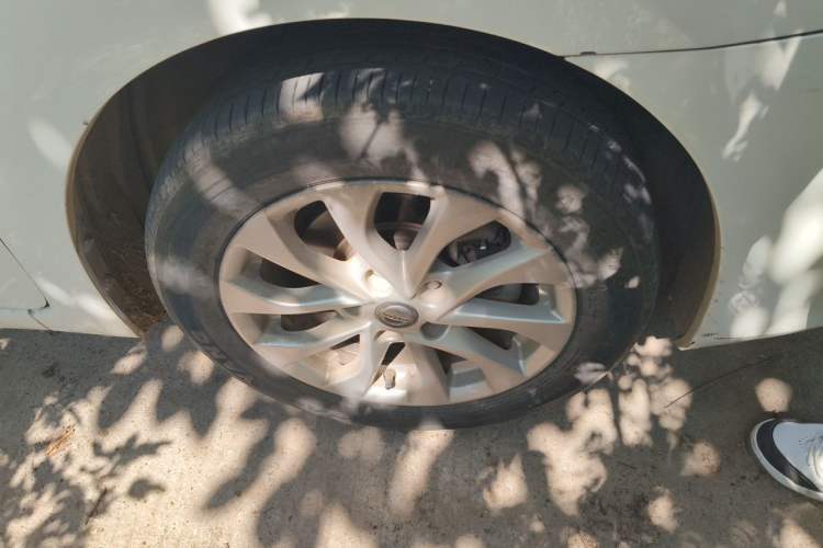 Used Nissan Sylphy 2016 1.6 XL CVT Luxury Edition Right Front Wheel Hub