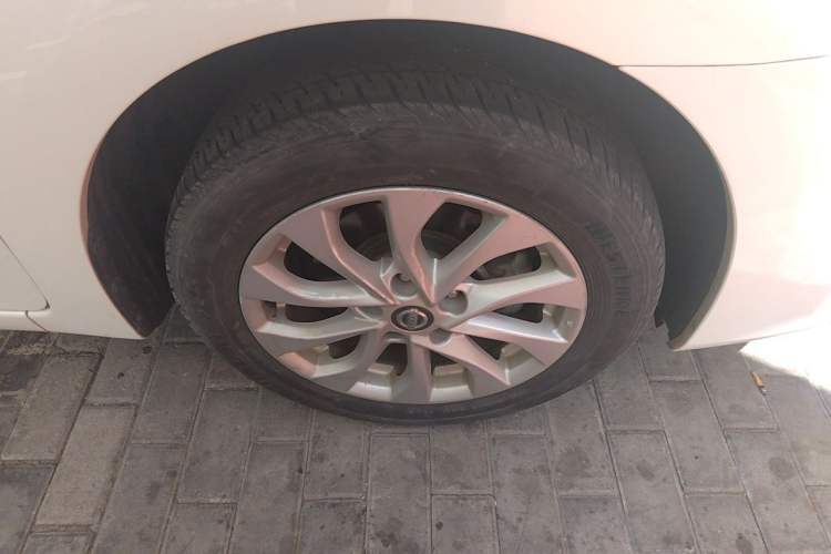 Used Nissan Sylphy 2016 1.6 XL CVT Deluxe Edition Right Front Wheel Hub