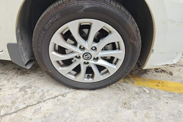 Used Nissan Sylphy 2016 1.6 XL CVT Luxury Edition Right Front Wheel Hub