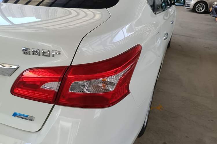Used Nissan Sylphy 2016 1.6XV CVT Smart Enjoyment Version Right Rear Taillight
