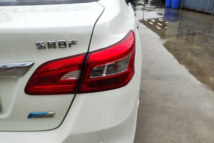 Used Nissan Sylphy 2016 1.6 XL CVT Deluxe Edition Right Rear Taillight