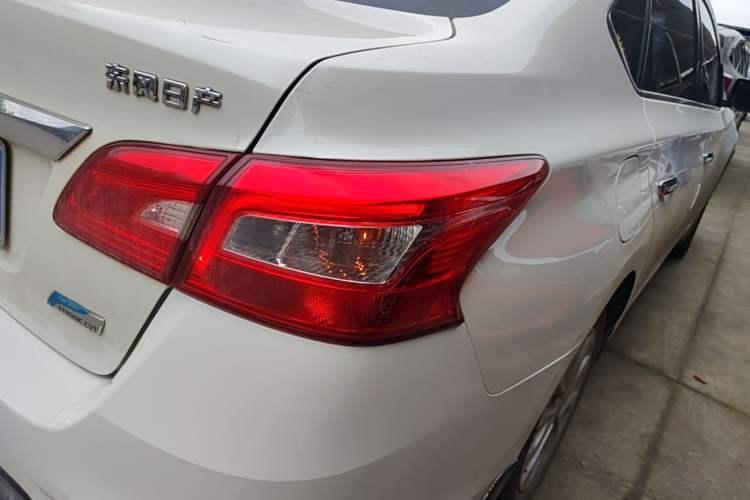 Used Nissan Sylphy 2016 1.6 XL CVT Deluxe Edition Right Rear Taillight