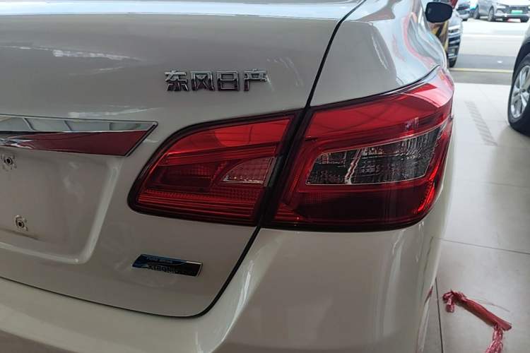 Used Nissan Sylphy 2016 1.6XE CVT Comfort Edition Right Rear Taillight