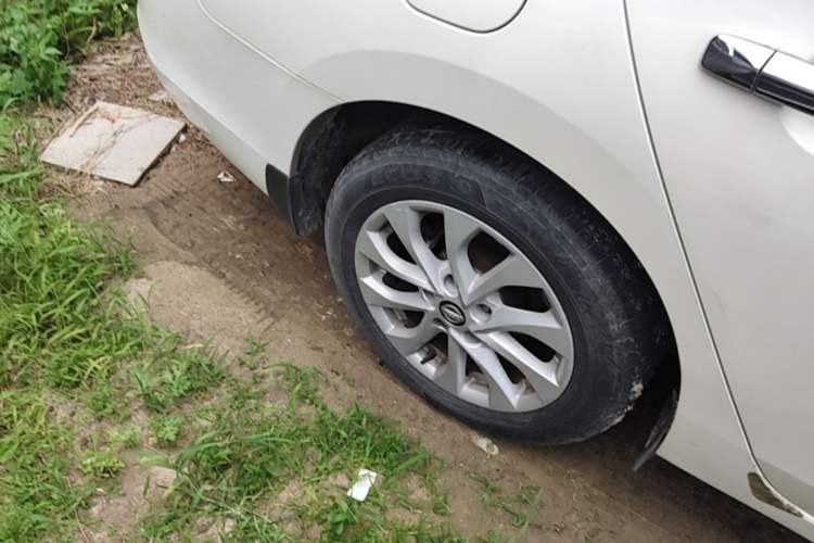 Used Nissan Sylphy 2016 1.6 XL CVT Deluxe Edition Right Rear Wheel Hub
