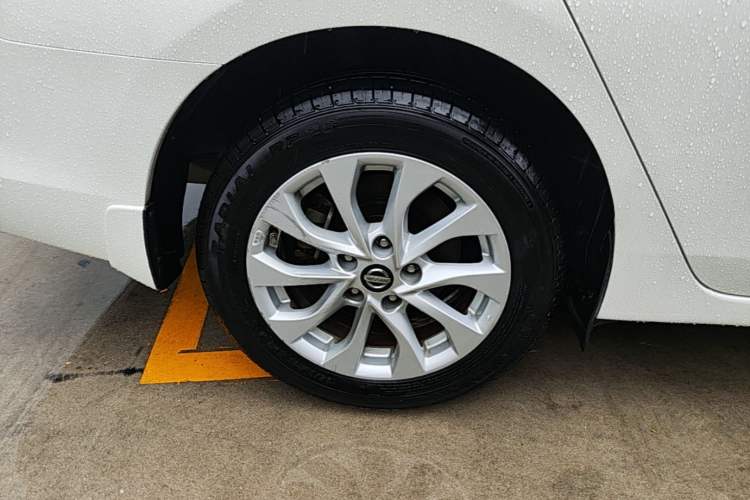 Used Nissan Sylphy 2016 1.6 XL CVT Deluxe Edition Right Rear Wheel Hub