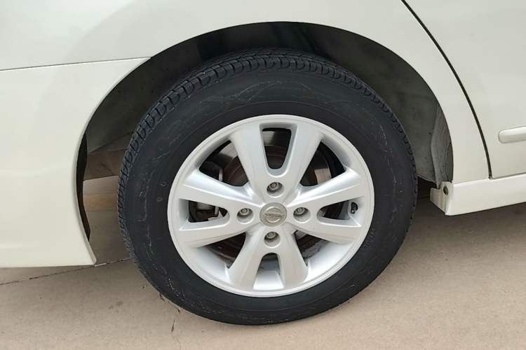 Used Nissan Sylphy 2016 Classic 1.6XE Automatic Comfort Edition Right Rear Wheel Hub