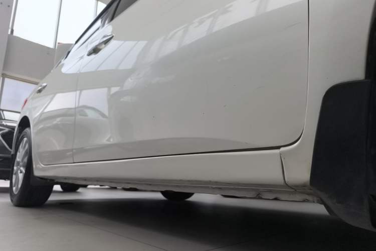 Used Nissan Sylphy 2016 1.6XV CVT Smart Enjoyment Version Right Side Sill