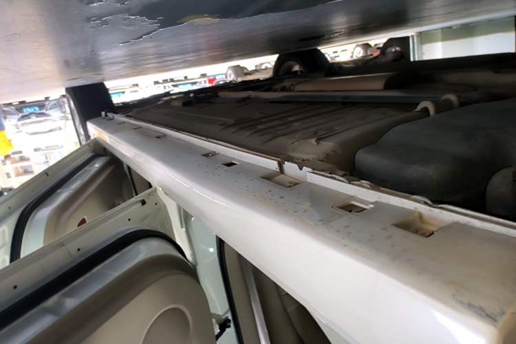 Used Nissan Sylphy 2016 Classic 1.6XE Automatic Leading Edition Right Side Sill