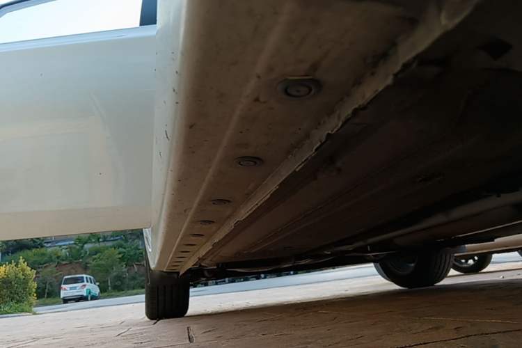 Used Nissan Sylphy 2016 1.6 XL CVT Luxury Edition Right Side Sill