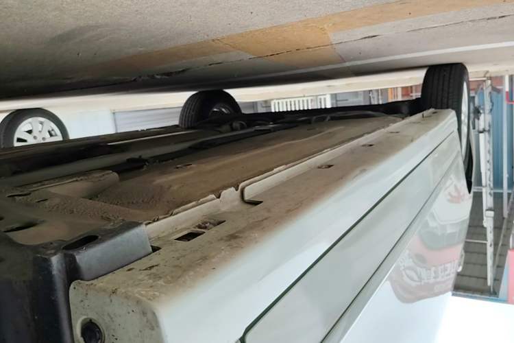 Used Nissan Sylphy 2016 Classic 1.6XE Automatic Comfort Edition Right Side Sill