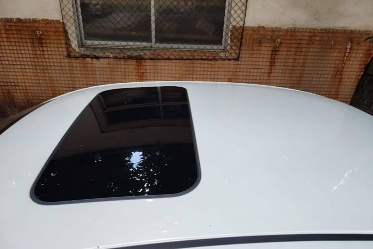 Used Nissan Sylphy 2016 1.6 XL CVT Deluxe Edition Roof