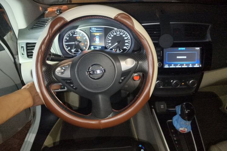 Used Nissan Sylphy 2016 1.6XV CVT ZhiZun Edition Steering Wheel