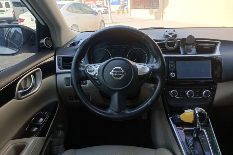 Used Nissan Sylphy 2016 1.6XV CVT Smart Enjoyment Version Steering Wheel