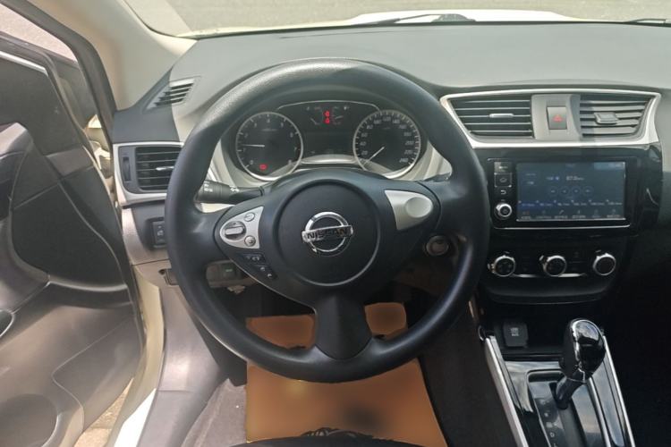 Used Nissan Sylphy 2016 1.6XV CVT Smart Enjoyment Version Steering Wheel