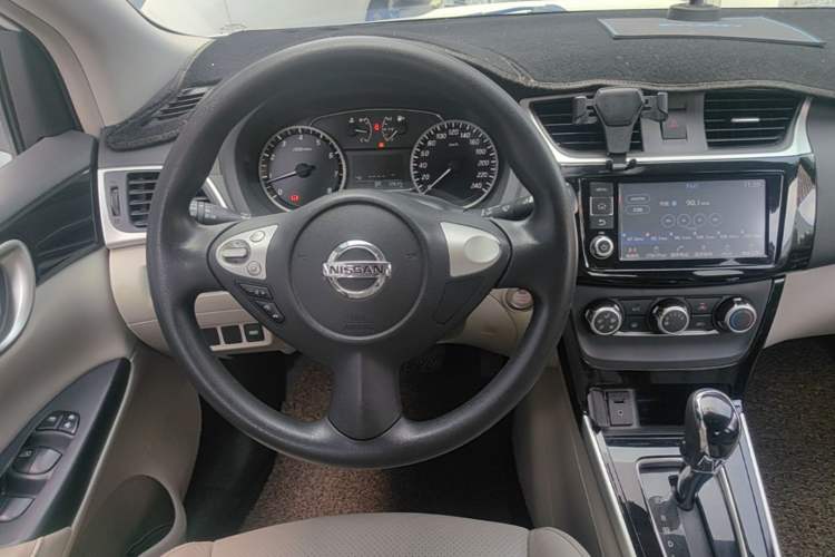 Used Nissan Sylphy 2016 1.6XV CVT Smart Enjoyment Version Steering Wheel