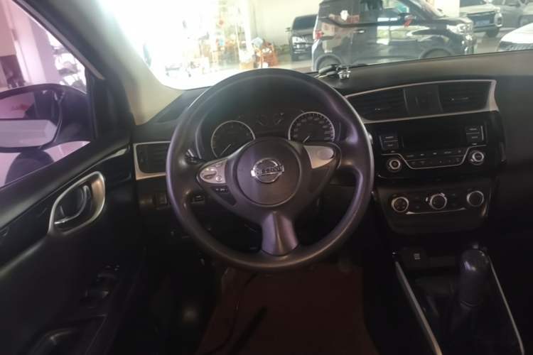 Used Nissan Sylphy 2016 1.6 XL Manual Luxury Edition Steering Wheel