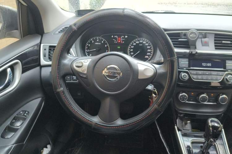 Used Nissan Sylphy 2016 1.6 XL CVT Luxury Edition Steering Wheel