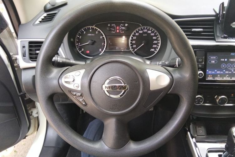 Used Nissan Sylphy 2016 1.6XV CVT Smart Enjoyment Version Steering Wheel