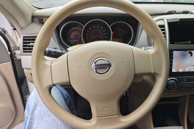 Used Nissan Sylphy 2016 Classic 1.6XE Manual Comfort Edition Steering Wheel
