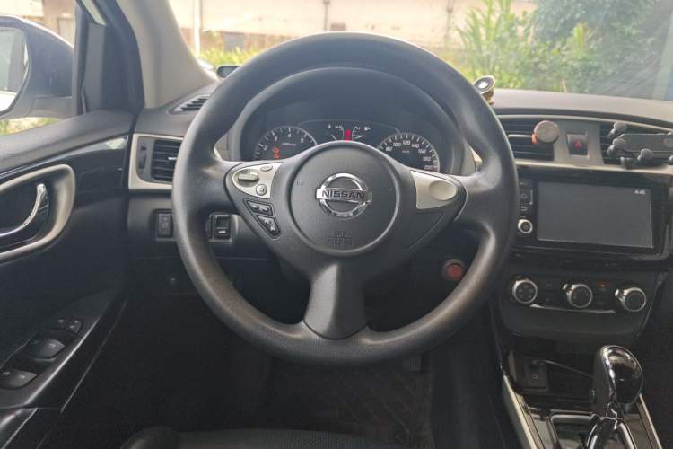 Used Nissan Sylphy 2016 1.6XV CVT Smart Enjoyment Version Steering Wheel