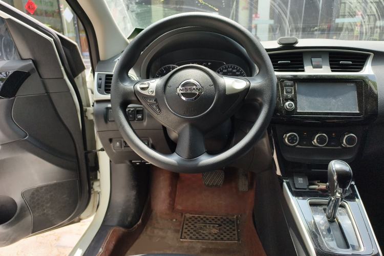 Used Nissan Sylphy 2016 1.6 XL CVT Luxury Edition Steering Wheel