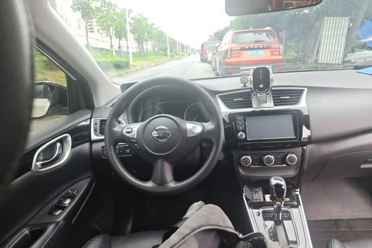 Used Nissan Sylphy 2016 1.6XV CVT Smart Enjoyment Version Steering Wheel