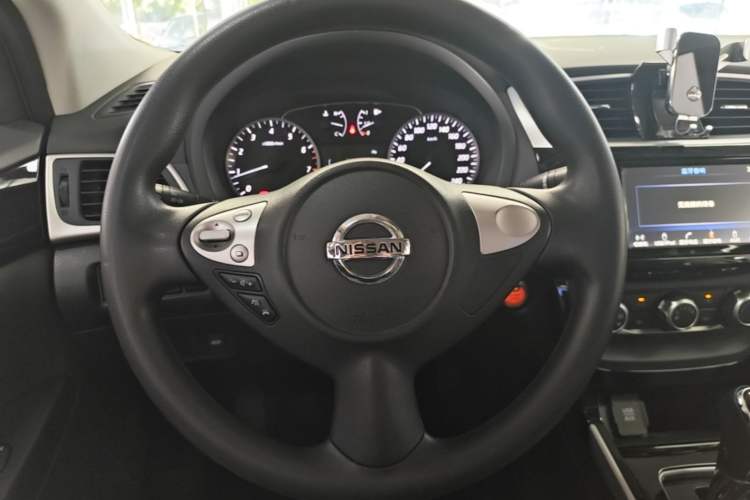 Used Nissan Sylphy 2016 1.6XV CVT Smart Enjoyment Version Steering Wheel