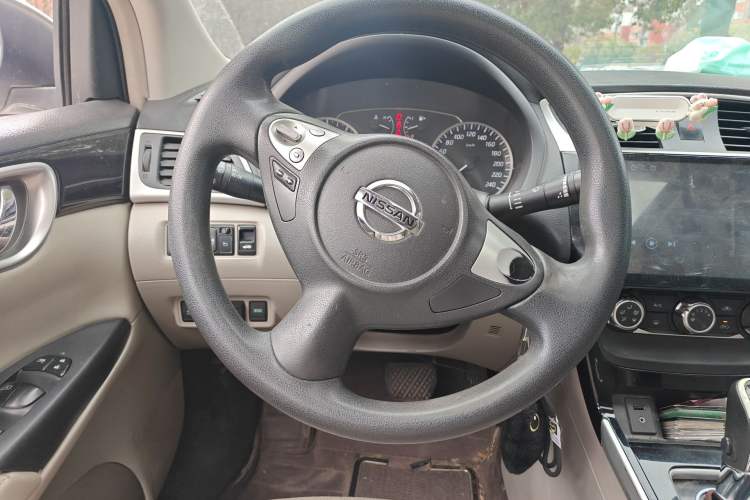 Used Nissan Sylphy 2016 1.6 XL CVT Luxury Edition Steering Wheel