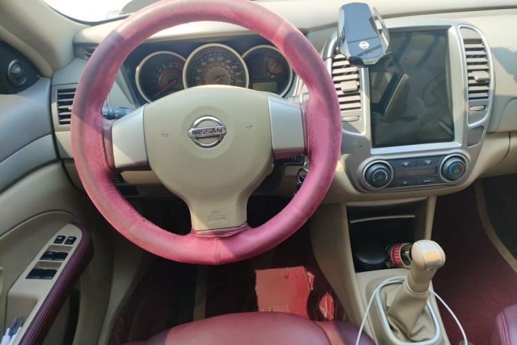 Used Nissan Sylphy 2016 Classic 1.6XE Manual Leading Edition Steering Wheel