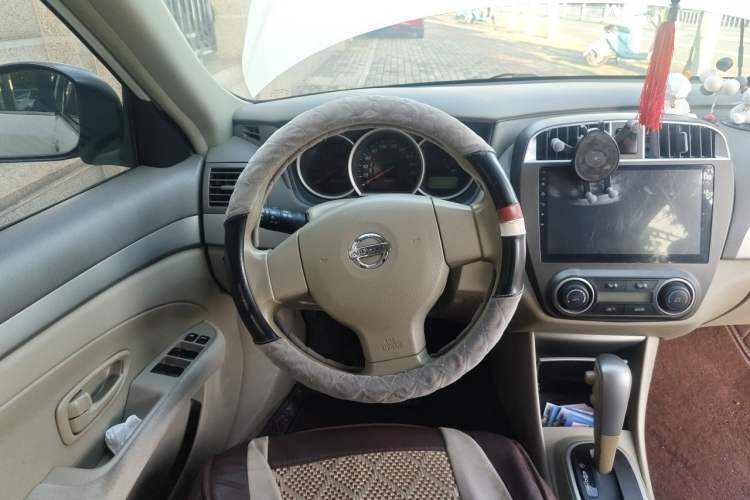 Used Nissan Sylphy 2016 Classic 1.6XE Automatic Leading Edition Steering Wheel