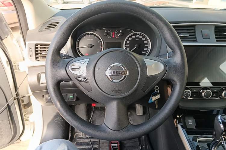 Used Nissan Sylphy 2016 1.6 XL CVT Luxury Edition Steering Wheel