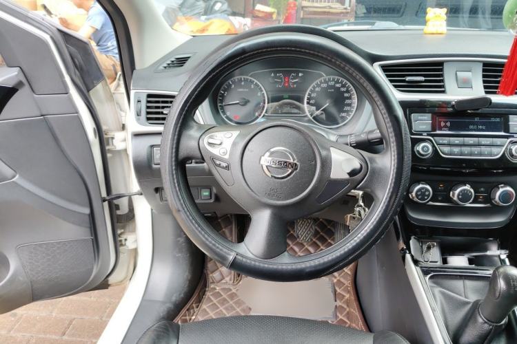 Used Nissan Sylphy 2016 1.6 XL Manual Luxury Edition Steering Wheel