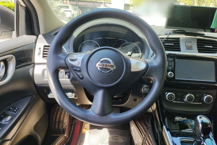 Used Nissan Sylphy 2016 1.6XV CVT Smart Enjoyment Version Steering Wheel