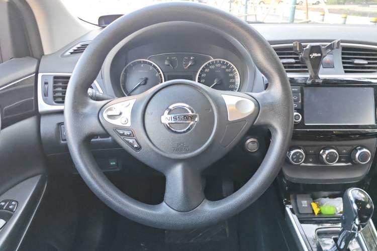Used Nissan Sylphy 2016 1.6 XL CVT Luxury Edition Steering Wheel