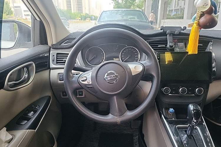 Used Nissan Sylphy 2016 1.6 XL CVT Luxury Edition Steering Wheel