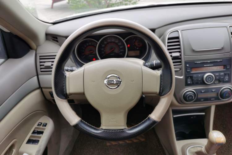 Used Nissan Sylphy 2016 Classic 1.6XE Manual Leading Edition Steering Wheel