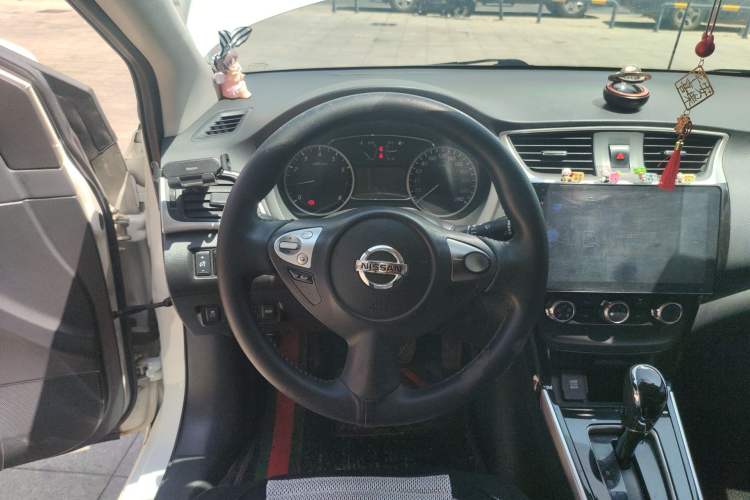 Used Nissan Sylphy 2016 1.6 XL CVT Luxury Edition Steering Wheel