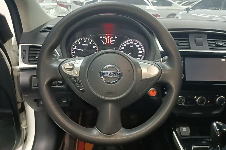 Used Nissan Sylphy 2016 1.6XV CVT Smart Enjoyment Version Steering Wheel