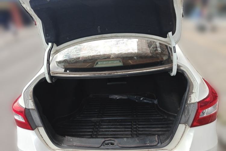 Used Nissan Sylphy 2016 1.6 XL CVT Deluxe Edition Trunk