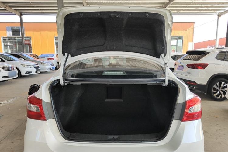 Used Nissan Sylphy 2016 1.6 XL CVT Deluxe Edition Trunk