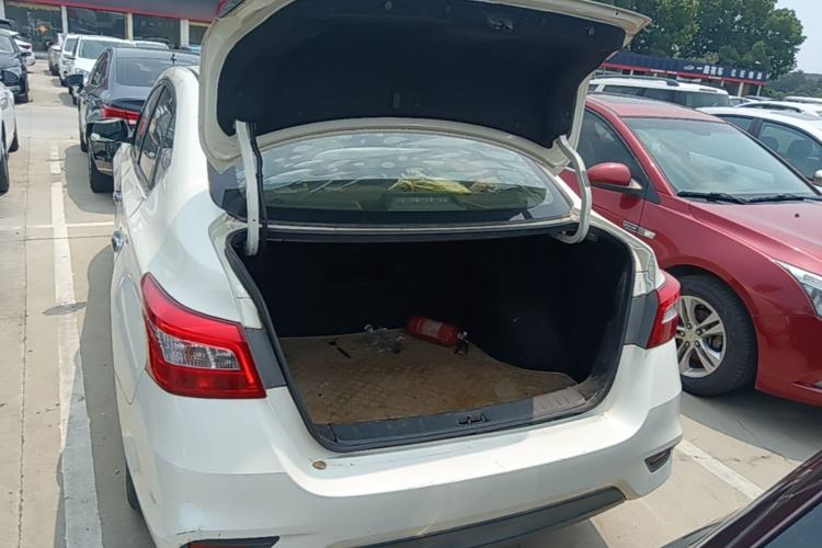 Used Nissan Sylphy 2016 1.6 XL CVT Deluxe Edition Trunk