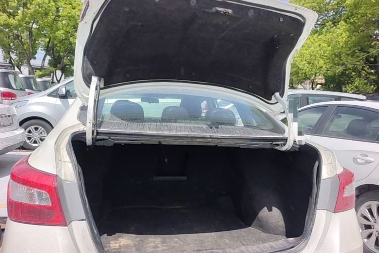 Used Nissan Sylphy 2016 1.6 XL CVT Deluxe Edition Trunk