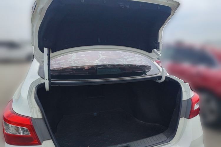 Used Nissan Sylphy 2016 1.6 XL CVT Deluxe Edition Trunk
